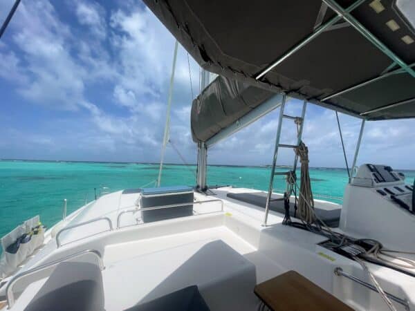 caribbean yacht chartering in the caribbean waters